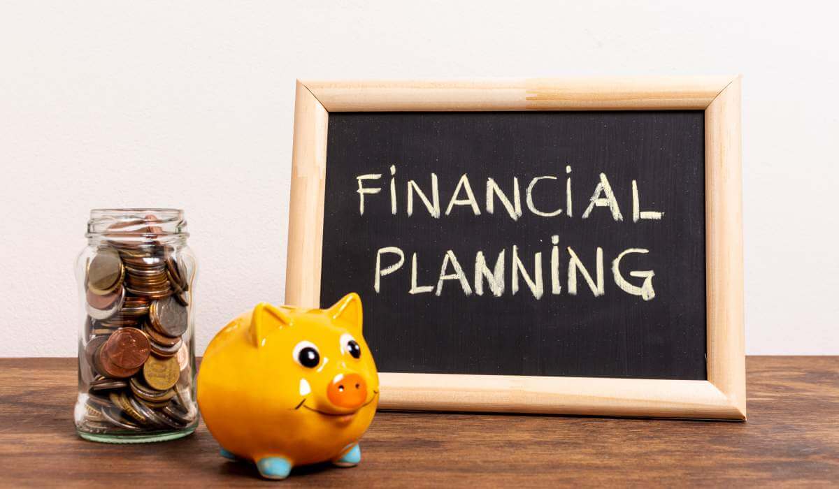 6 Financial Planning Goals to accomplish in your 20s